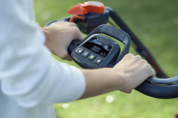 Акумулаторни косачкиHUSQVARNA LC 347iVX без акумулаторна батерия и зарядно устройство - Image 3