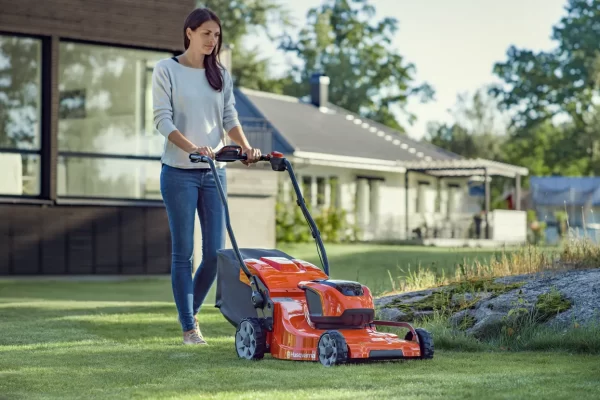 Акумулаторни косачкиHUSQVARNA LC 347iVX без акумулаторна батерия и зарядно устройство - Image 2